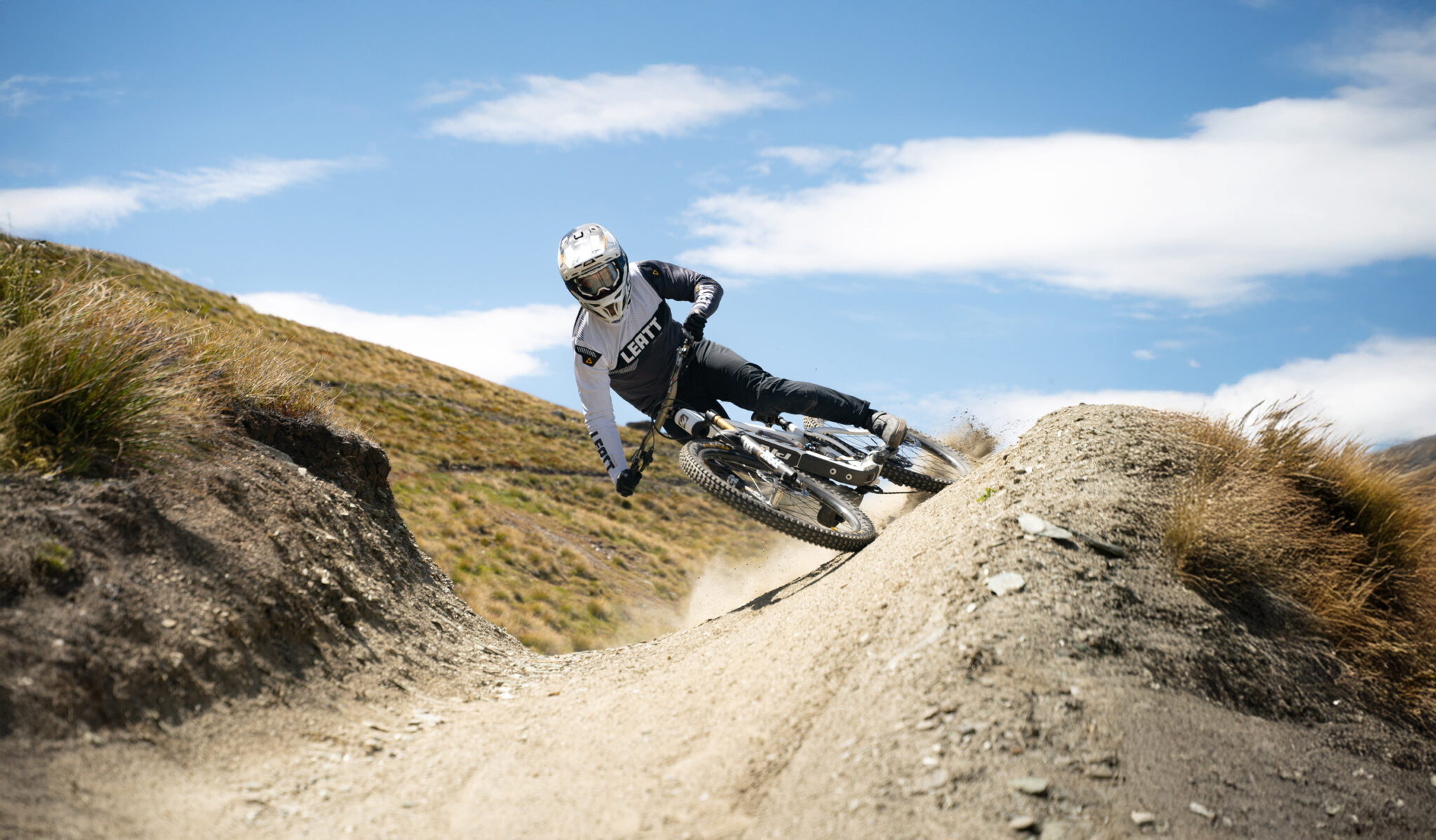 Firebird Queenstown Pivot Cycles 2025