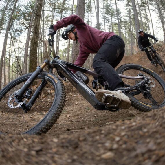 Shuttle Ampd Pivotcycles.120